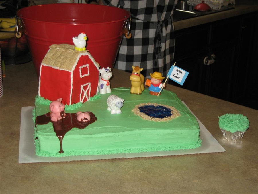 More barnyard cake…